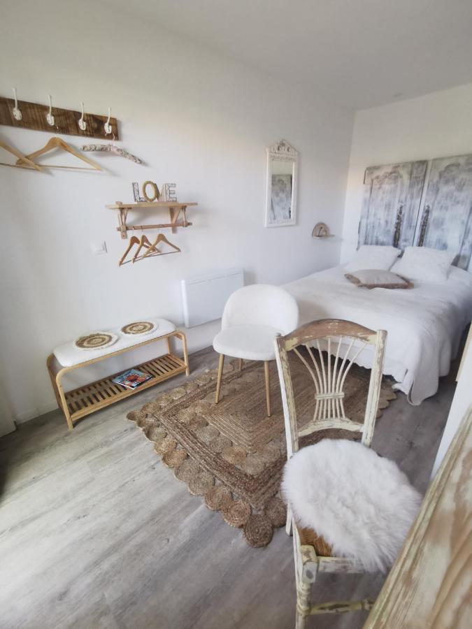 Au Poeme Du Chene, Logement Independant, Calme, Parking Gratuit Basse-Goulaine Luaran gambar