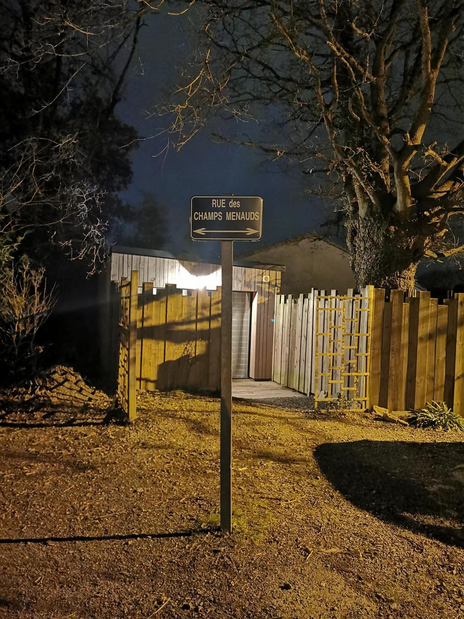 Au Poeme Du Chene, Logement Independant, Calme, Parking Gratuit Basse-Goulaine Luaran gambar